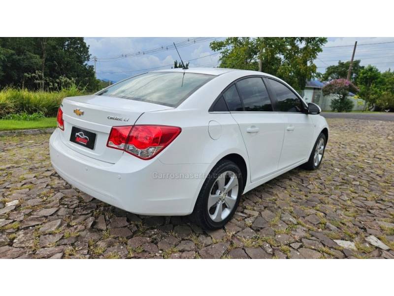 CHEVROLET - CRUZE - 2013/2014 - Branca - R$ 59.500,00