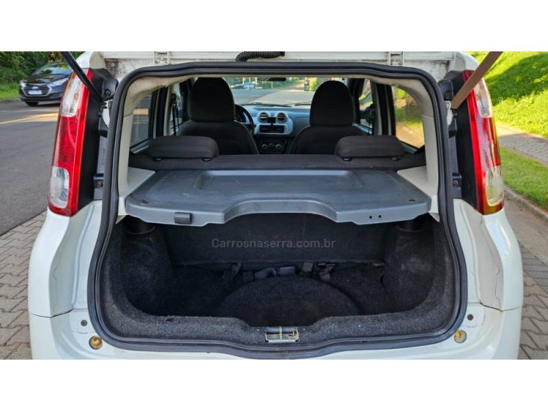 FIAT - UNO - 2010/2011 - Branca - R$ 24.900,00