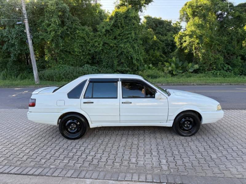 VOLKSWAGEN - SANTANA - 1995/1995 - Branca - R$ 7.500,00