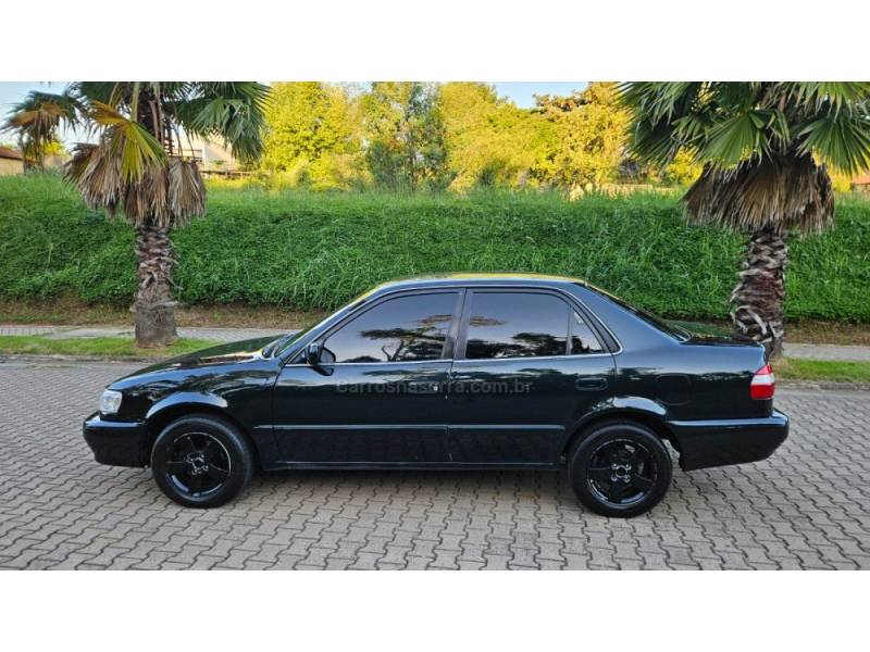 TOYOTA - COROLLA - 1999/1999 - Verde - R$ 25.900,00