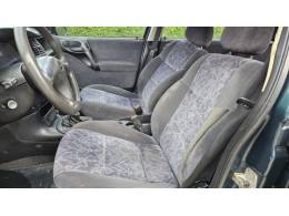 CHEVROLET - VECTRA - 1996/1997 - Verde - R$ 17.900,00
