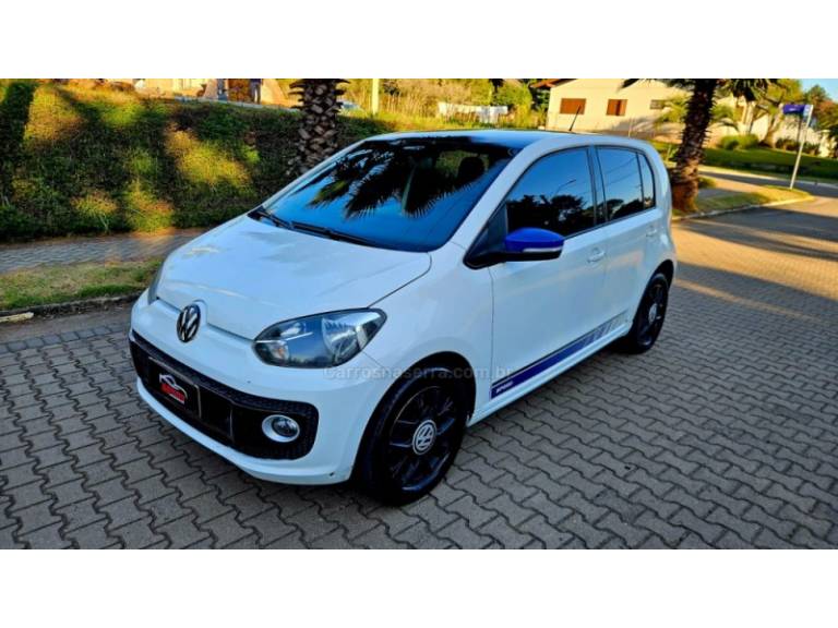 VOLKSWAGEN - UP - 2016/2017 - Branca - R$ 49.000,00