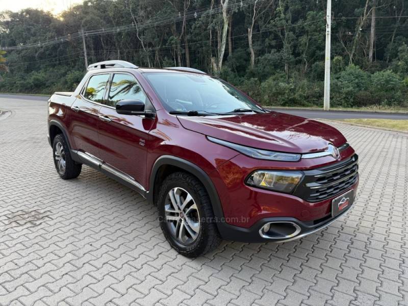 FIAT - TORO - 2016/2017 - Vermelha - R$ 97.900,00