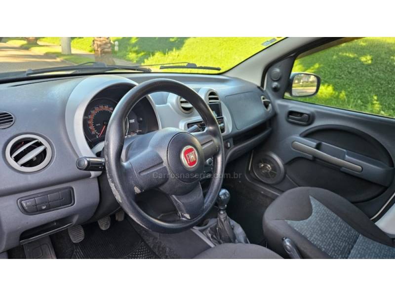 FIAT - UNO - 2010/2011 - Branca - R$ 24.900,00