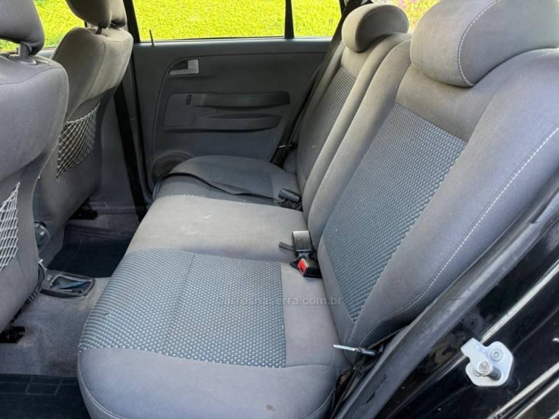 VOLKSWAGEN - SPACEFOX - 2009/2010 - Preta - Sob Consulta