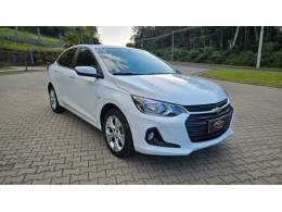 CHEVROLET - ONIX - 2023/2024 - Branca - R$ 95.900,00