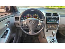 TOYOTA - COROLLA - 2012/2013 - Prata - R$ 70.500,00