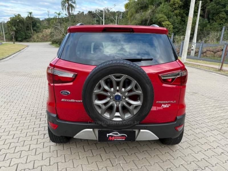 FORD - ECOSPORT - 2016/2017 - Vermelha - R$ 63.900,00