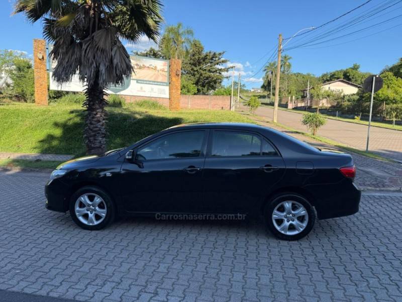 TOYOTA - COROLLA - 2010/2011 - Preta - R$ 50.900,00