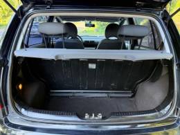 VOLKSWAGEN - FOX - 2009/2010 - Preta - R$ 27.900,00