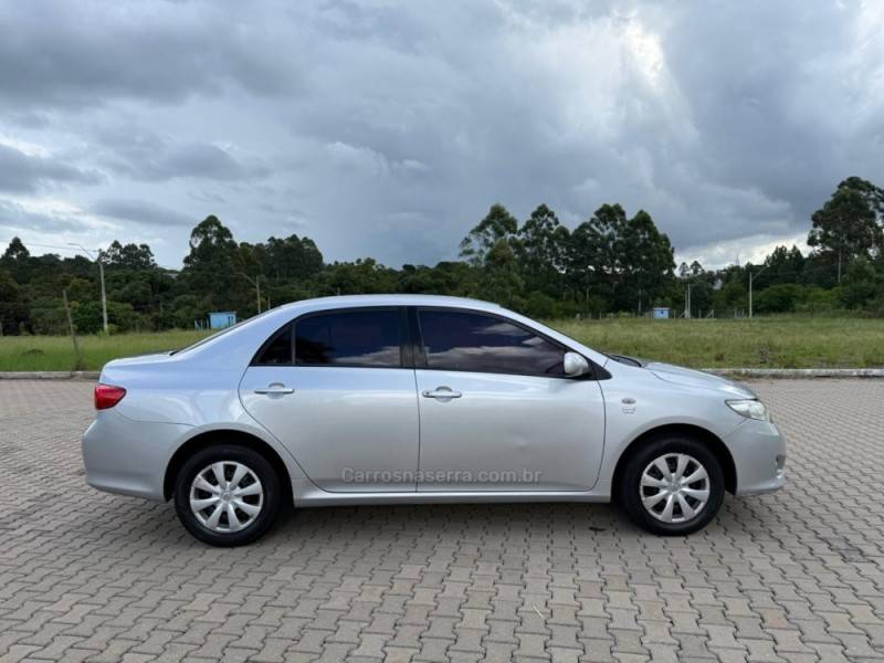 TOYOTA - COROLLA - 2009/2010 - Prata - R$ 55.900,00