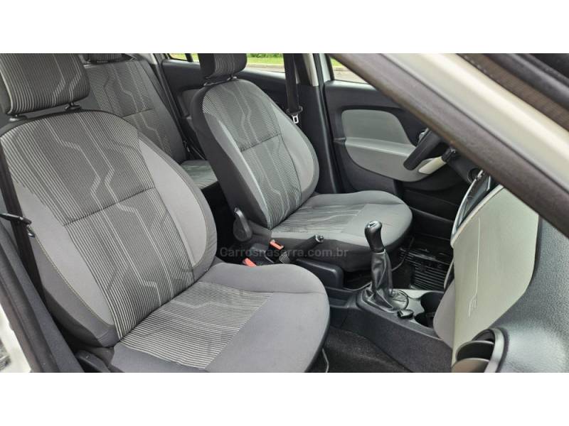 RENAULT - LOGAN - 2017/2018 - Branca - R$ 45.900,00