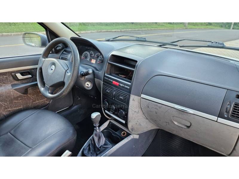 FIAT - PALIO - 2006/2007 - Branca - Sob Consulta