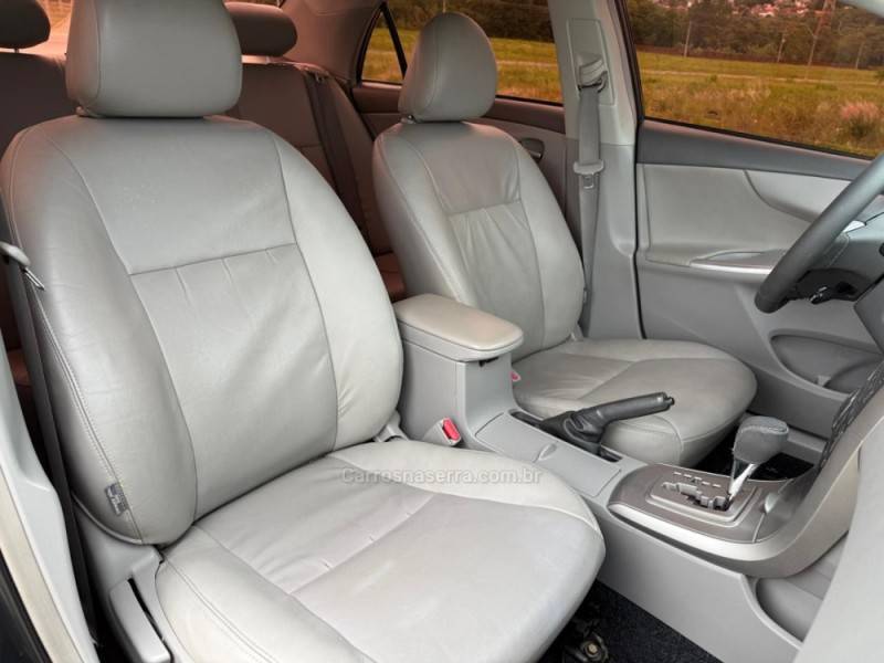 TOYOTA - COROLLA - 2010/2010 - Preta - R$ 59.900,00