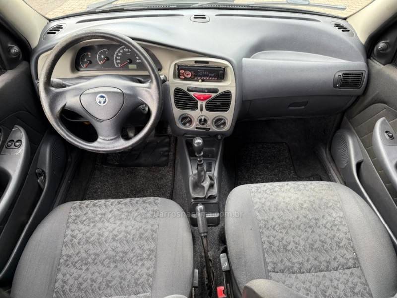 FIAT - SIENA - 2007/2008 - Preta - R$ 24.900,00