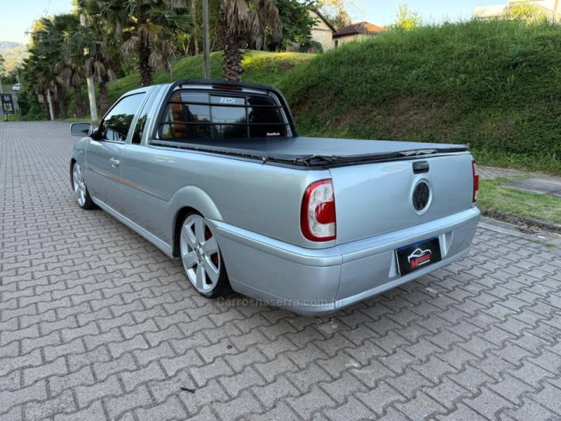 VOLKSWAGEN - SAVEIRO - 2000/2001 - Prata - R$ 35.000,00