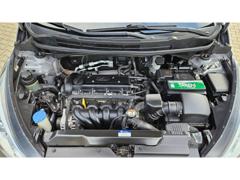 HYUNDAI - HB20S - 2016/2017 - Prata - R$ 69.900,00