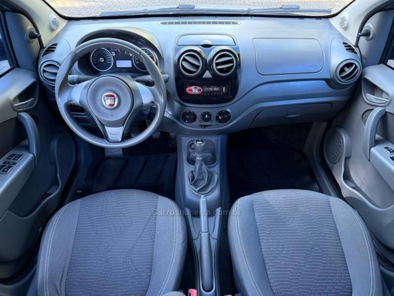 FIAT - PALIO - 2012/2013 - Prata - R$ 39.900,00