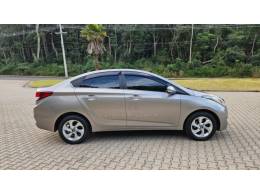HYUNDAI - HB20S - 2016/2017 - Prata - R$ 69.900,00