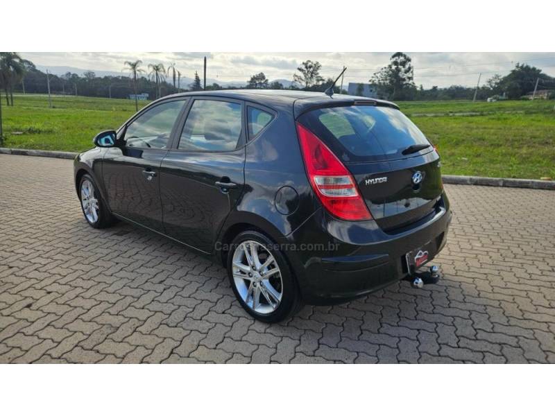 HYUNDAI - I30 - 2009/2010 - Preta - R$ 47.900,00