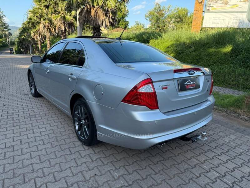 FORD - FUSION - 2010/2010 - Prata - R$ 43.900,00