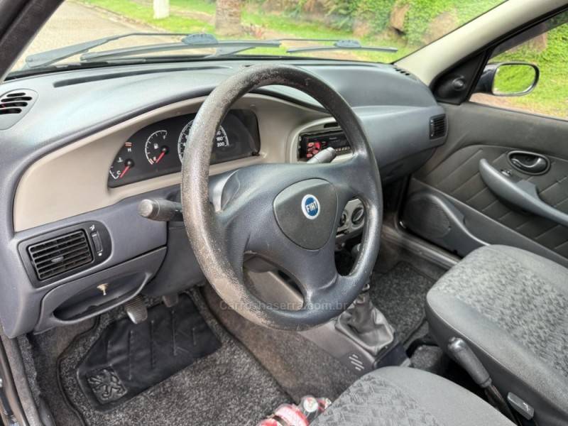 FIAT - SIENA - 2007/2008 - Preta - R$ 24.900,00