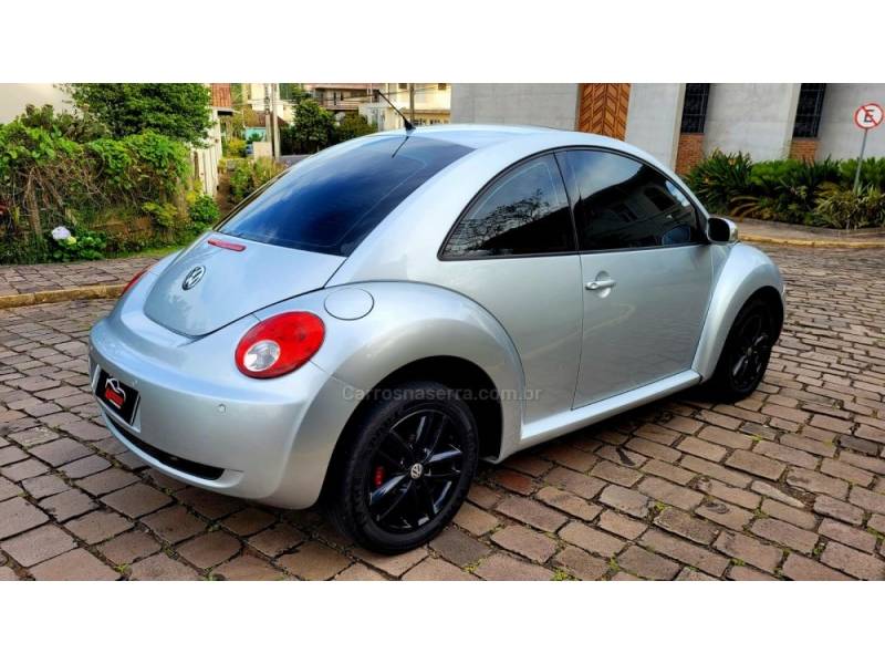 VOLKSWAGEN - NEW BEETLE - 2008/2008 - Prata - R$ 42.900,00