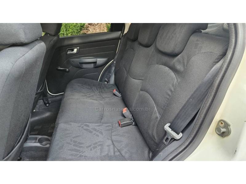 FIAT - SIENA - 2010/2010 - Branca - R$ 27.900,00