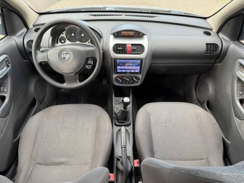 CHEVROLET - CORSA - 2009/2009 - Prata - R$ 28.900,00