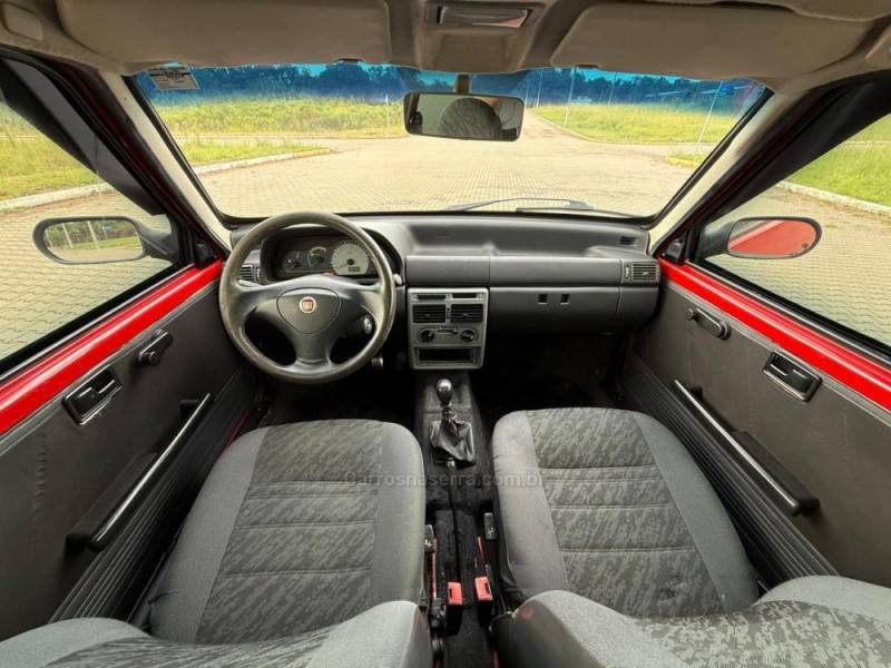 FIAT - UNO - 2010/2011 - Vermelha - R$ 22.900,00