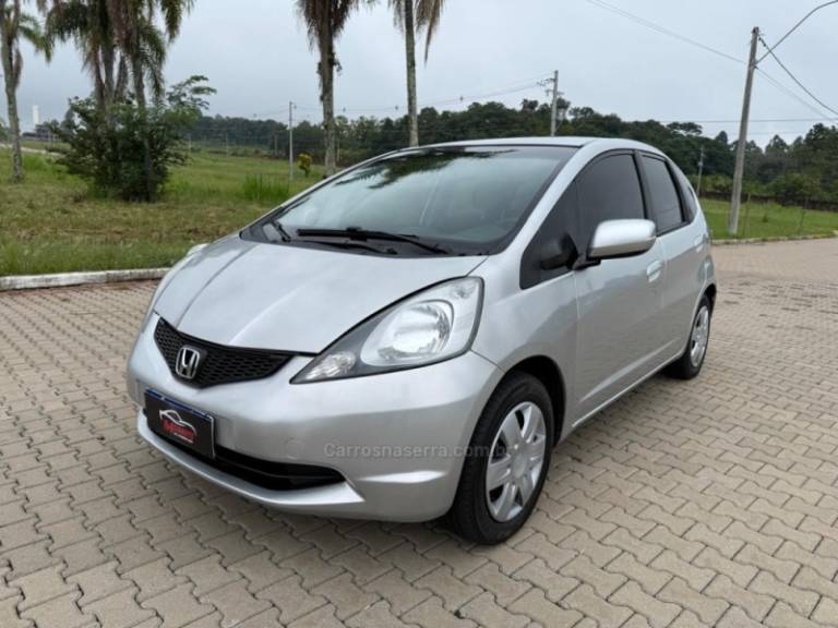 HONDA - FIT - 2012/2012 - Prata - R$ 45.900,00