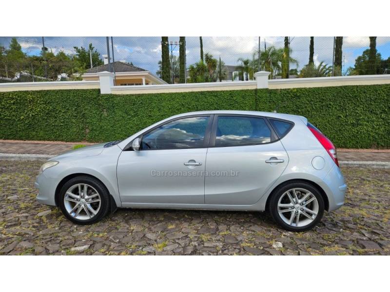 HYUNDAI - I30 - 2010/2011 - Prata - R$ 46.900,00