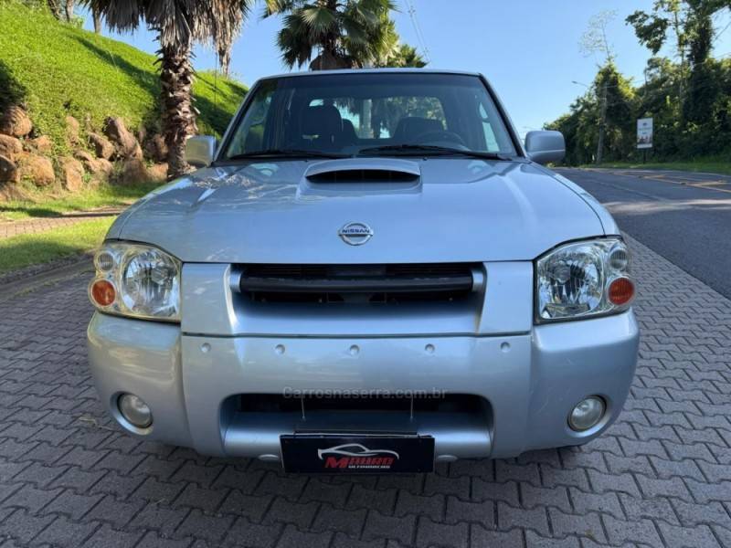 NISSAN - FRONTIER - 2004/2004 - Prata - R$ 58.900,00