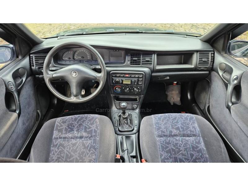 CHEVROLET - VECTRA - 1996/1997 - Verde - R$ 17.900,00