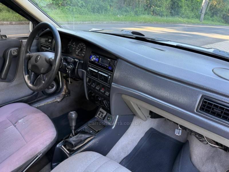 VOLKSWAGEN - SANTANA - 1995/1995 - Branca - R$ 7.500,00