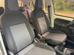 VOLKSWAGEN - UP - 2019/2019 - Branca - R$ 64.900,00