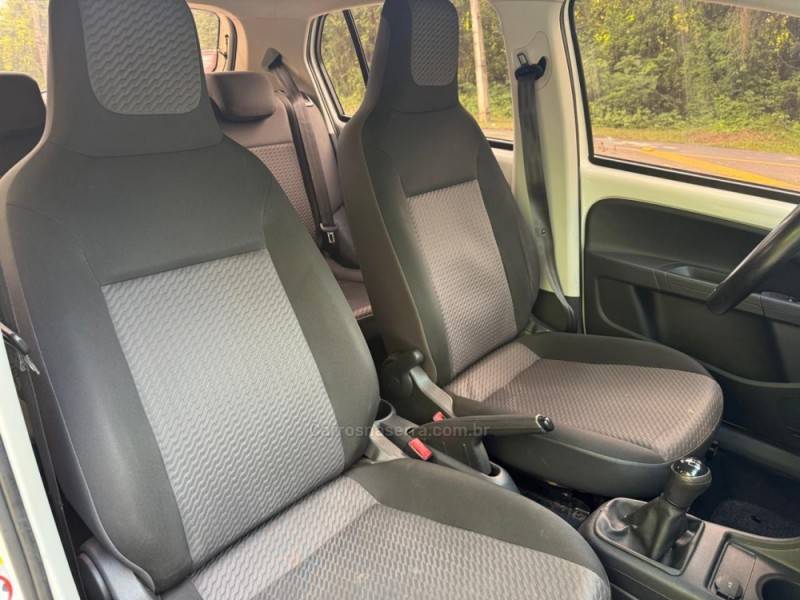 VOLKSWAGEN - UP - 2019/2019 - Branca - R$ 64.900,00