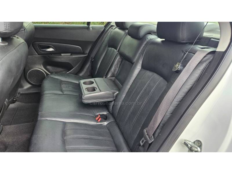 CHEVROLET - CRUZE - 2013/2014 - Branca - R$ 59.500,00