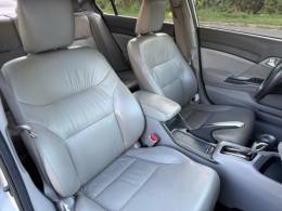HONDA - CIVIC - 2014/2014 - Prata - R$ 73.900,00