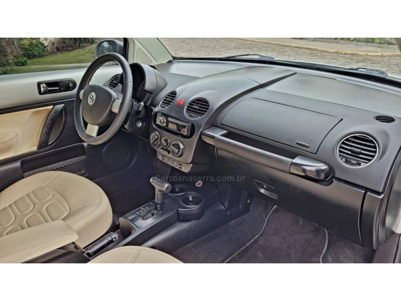 VOLKSWAGEN - NEW BEETLE - 2008/2008 - Prata - R$ 42.900,00