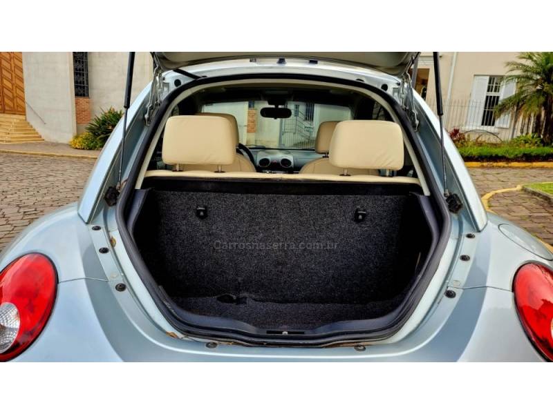 VOLKSWAGEN - NEW BEETLE - 2008/2008 - Prata - R$ 42.900,00