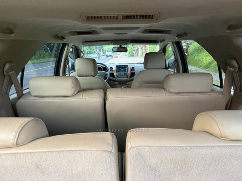 TOYOTA - HILUX SW4 - 2010/2010 - Preta - R$ 116.900,00