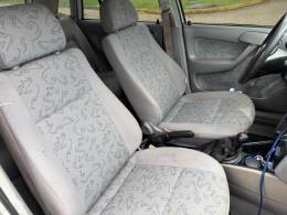 VOLKSWAGEN - GOL - 2001/2001 - Branca - R$ 22.900,00