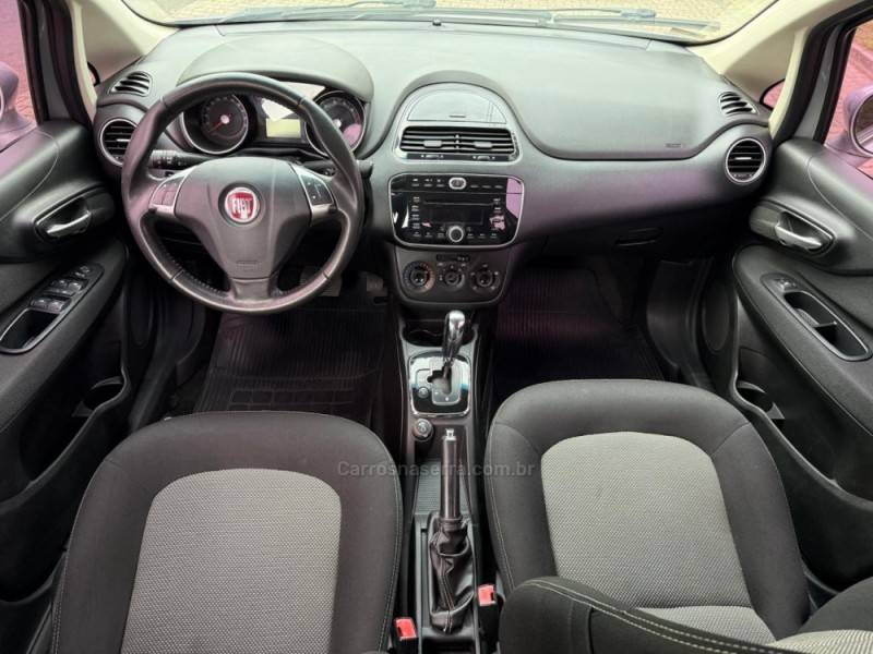 FIAT - LINEA - 2011/2012 - Prata - R$ 32.900,00