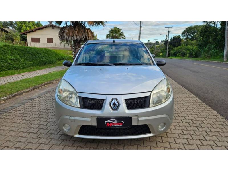 RENAULT - SANDERO - 2008/2009 - Prata - R$ 27.500,00