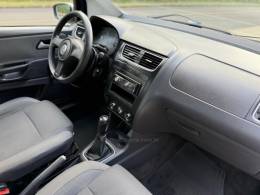 VOLKSWAGEN - FOX - 2010/2011 - Prata - R$ 25.900,00