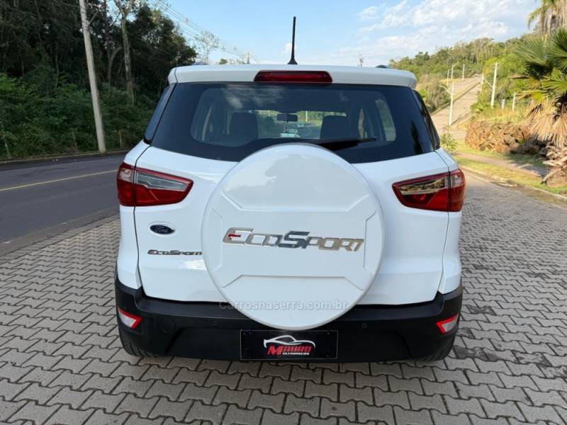 FORD - ECOSPORT - 2017/2018 - Branca - R$ 71.900,00