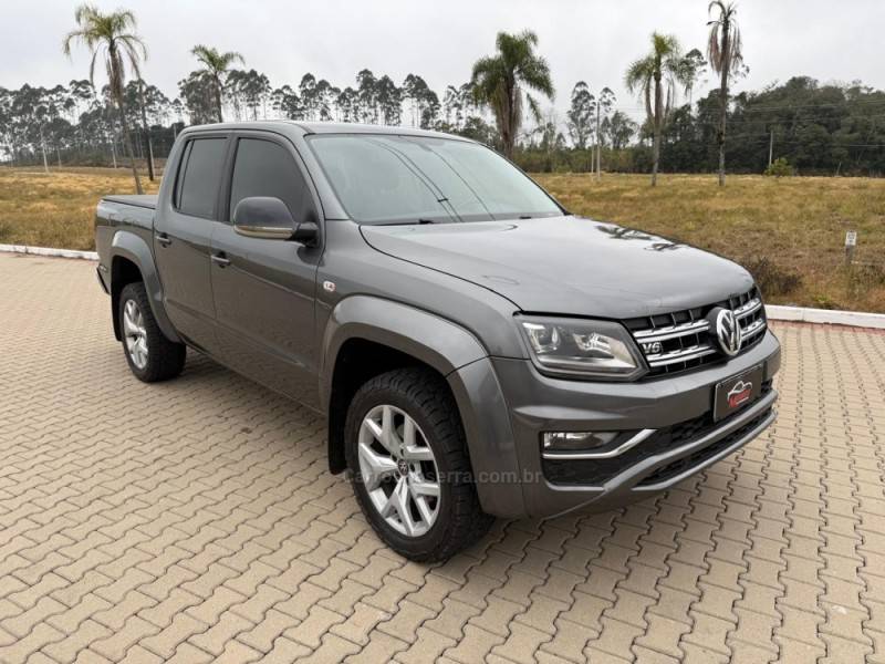 VOLKSWAGEN - AMAROK - 2019/2019 - Cinza - R$ 149.900,00