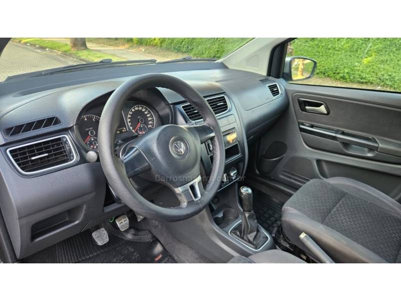 VOLKSWAGEN - CROSSFOX - 2012/2013 - Prata - R$ 44.900,00