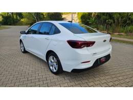 CHEVROLET - ONIX - 2023/2024 - Branca - R$ 95.900,00